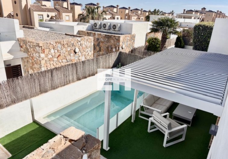 Segunda mano - villa - Cabo Roig - Costa Blanca