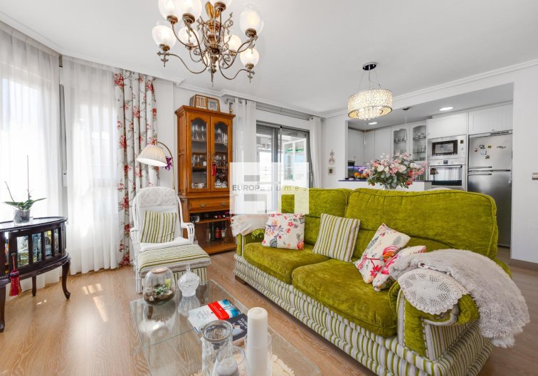 Segunda mano - Atico - Torrevieja - Centro