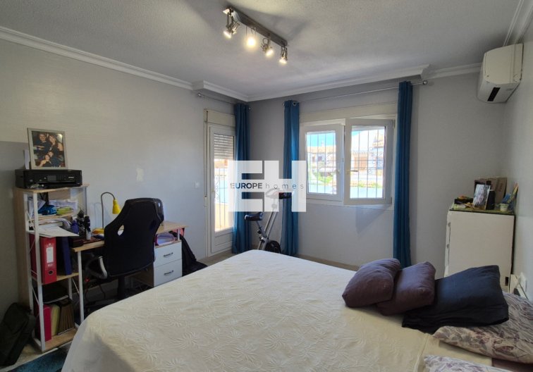 Resale - town house - Torrevieja - Costa Blanca