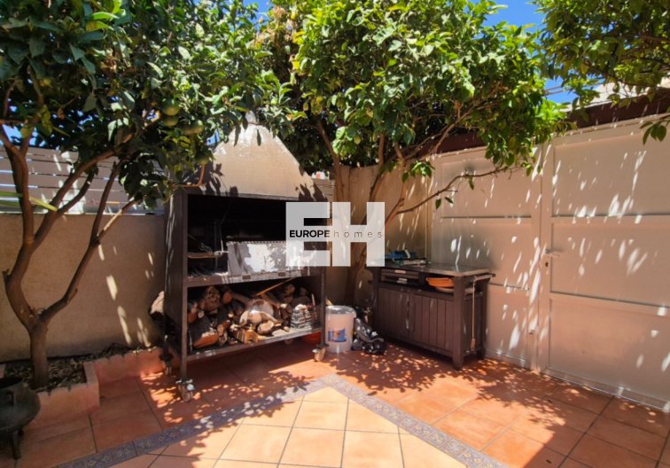 Resale - town house - Torrevieja - Costa Blanca