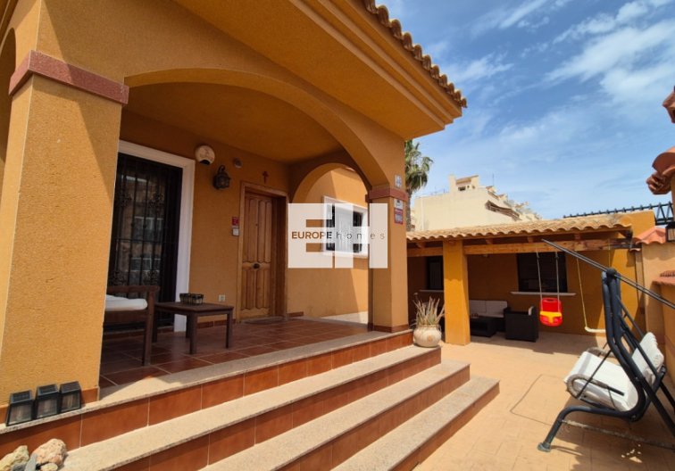 Revente - villa - Torrevieja - Costa Blanca