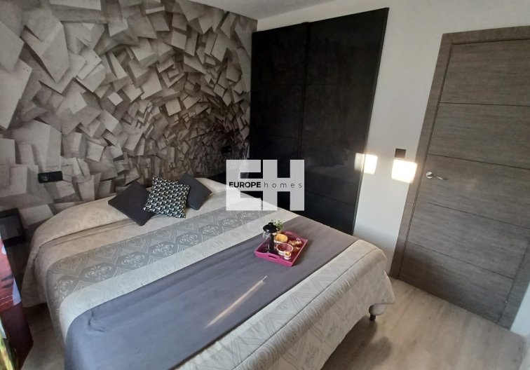 Resale - Apartment - Torre de la Horadada - Costa Blanca