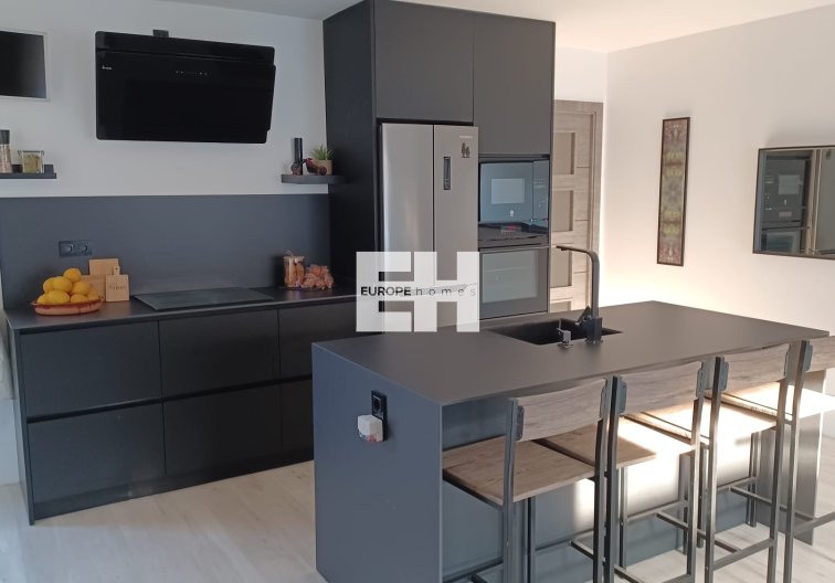 Resale - Apartment - Torre de la Horadada - Costa Blanca