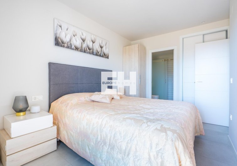 Resale - Apartment - Orihuela Costa - Mil Palmeras