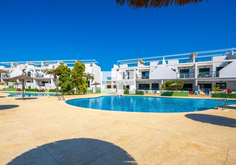 Resale - Apartment - Orihuela Costa - Mil Palmeras