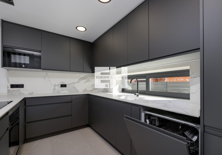 Obra Nueva - villa - Torrevieja - Sector 25