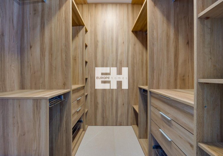 Obra Nueva - villa - Torrevieja - Sector 25