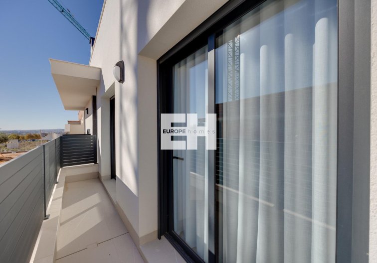 Obra Nueva - villa - Torrevieja - Sector 25