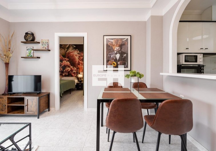 Segunda mano - Apartamento  - Torrevieja - Estacion De Autobuses