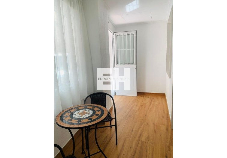 Resale - Apartment - Torrevieja - Playa del Cura