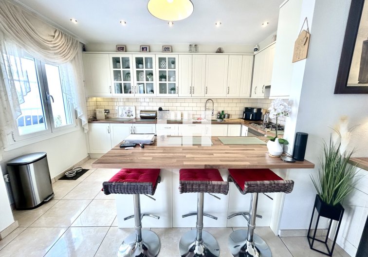 Resale - villa - Villamartin - Costa Blanca