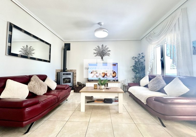 Resale - villa - Villamartin - Costa Blanca