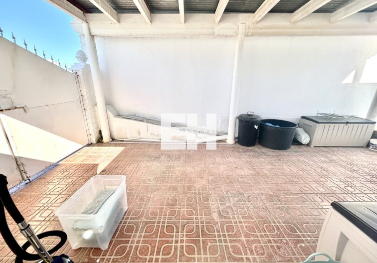 Resale - villa - Villamartin - Costa Blanca