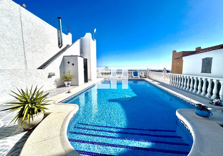 Resale - villa - Villamartin - Costa Blanca