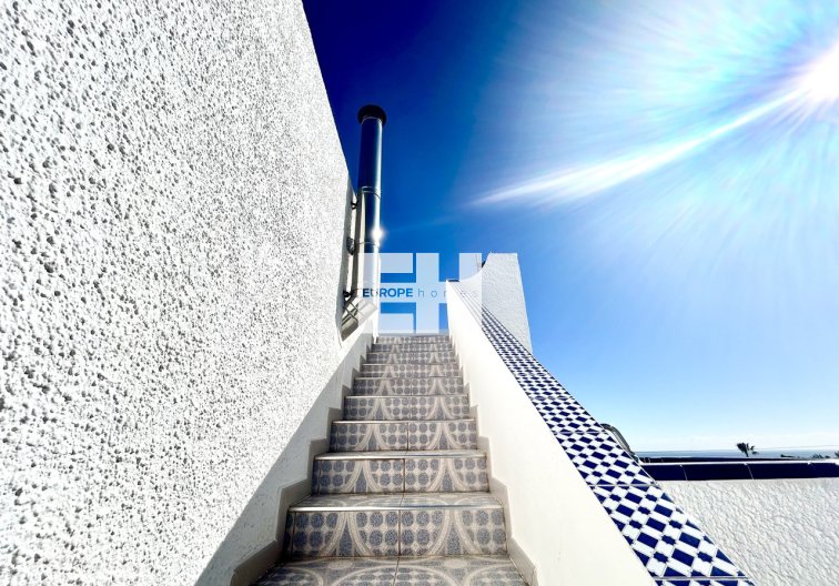 Resale - villa - Villamartin - Costa Blanca