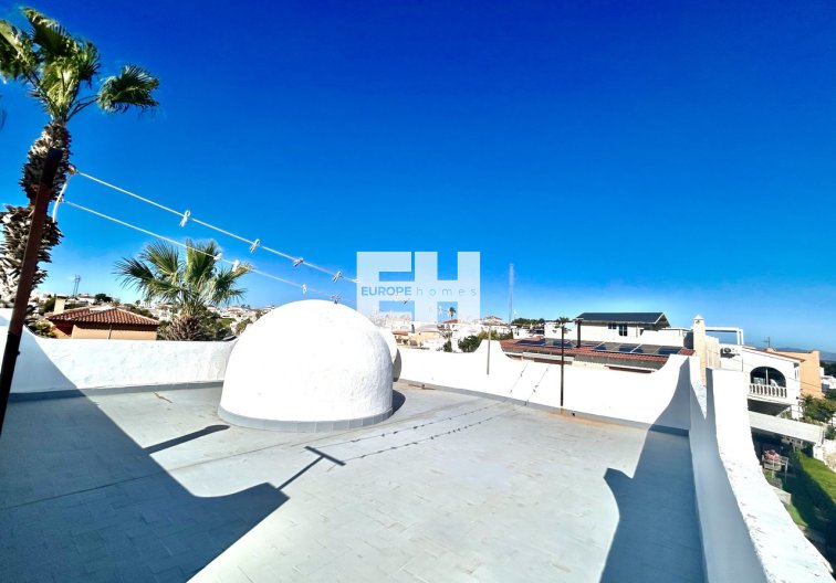 Resale - villa - Villamartin - Costa Blanca