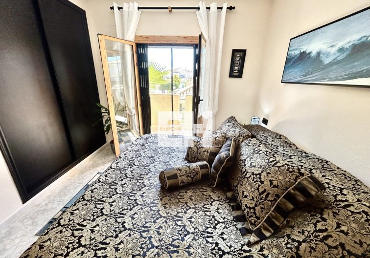 Resale - town house - Playa Flamenca - Costa Blanca