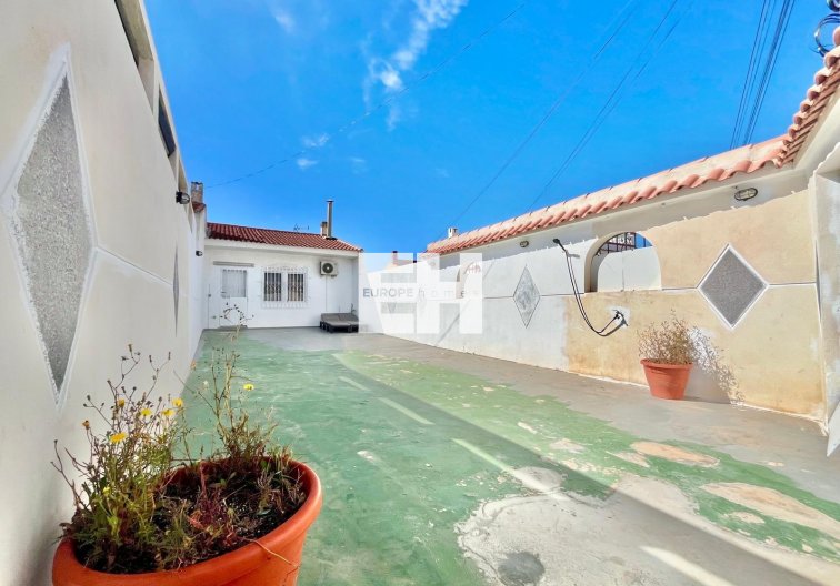 Resale - Bungalow - Torrevieja - La Siesta - El Salado - Torreta