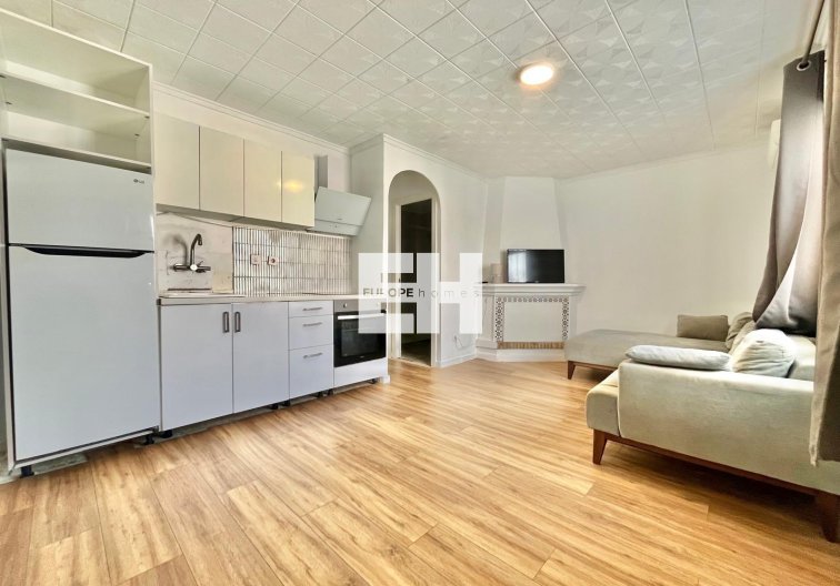 Resale - Bungalow - Torrevieja - La Siesta - El Salado - Torreta