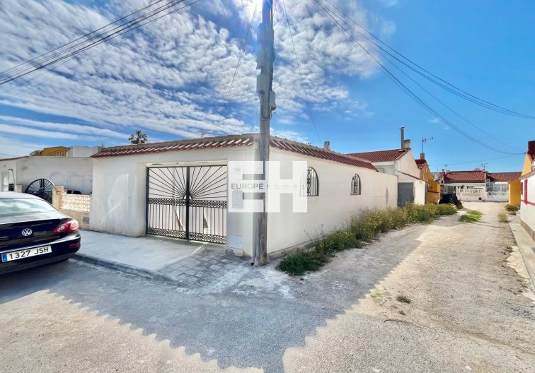Resale - Bungalow - Torrevieja - La Siesta - El Salado - Torreta