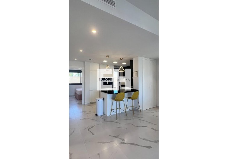 Segunda mano - Apartamento  - San Miguel de Salinas - Bellavista