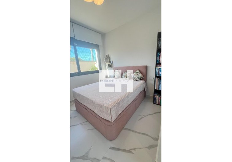 Segunda mano - Apartamento  - San Miguel de Salinas - Bellavista