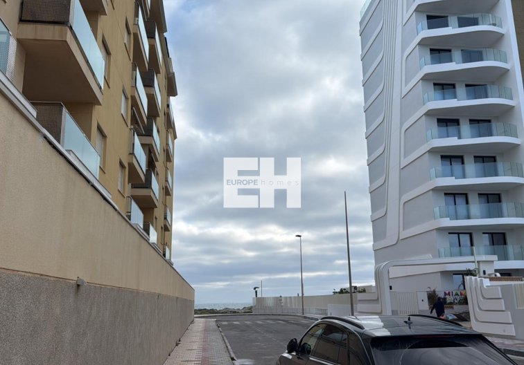 Resale - Apartment - La Manga del Mar Menor - Costa Calida