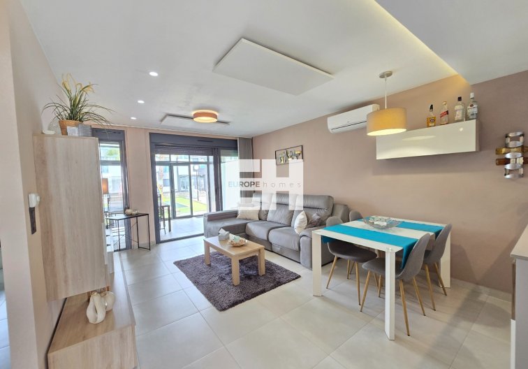 Resale - Apartment - Orihuela Costa - Costa Blanca