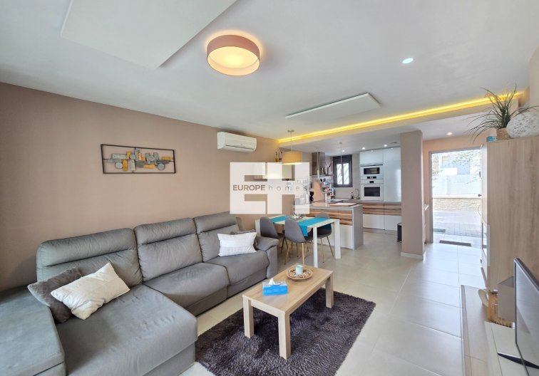 Resale - Apartment - Orihuela Costa - Costa Blanca