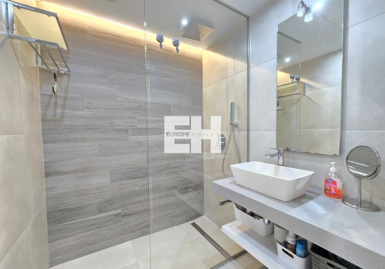 Resale - Apartment - Orihuela Costa - Costa Blanca