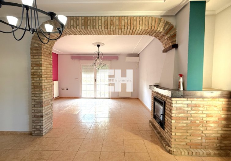 Resale - villa - Pilar de la Horadada - Costa Blanca