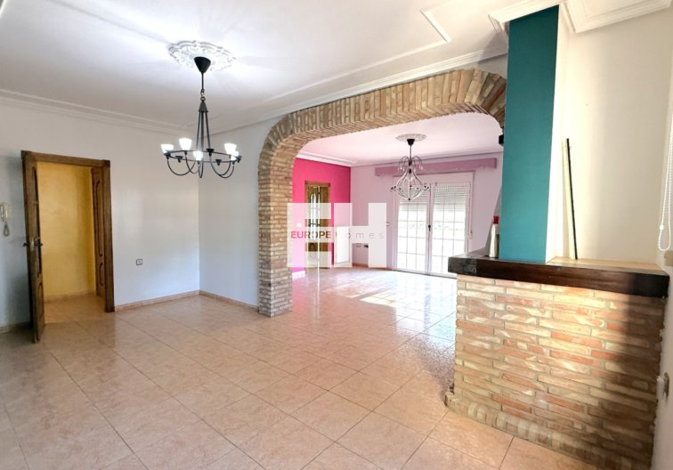 Resale - villa - Pilar de la Horadada - Costa Blanca