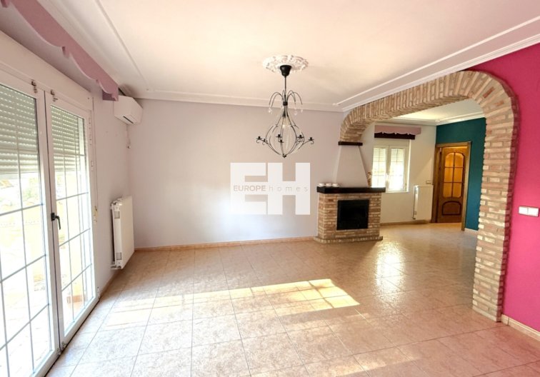 Resale - villa - Pilar de la Horadada - Costa Blanca