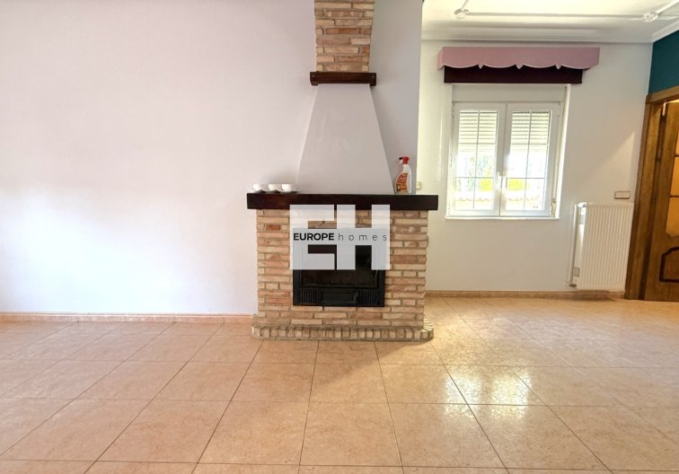 Resale - villa - Pilar de la Horadada - Costa Blanca