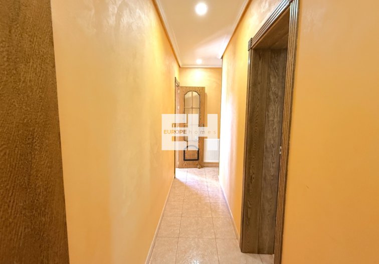 Resale - villa - Pilar de la Horadada - Costa Blanca