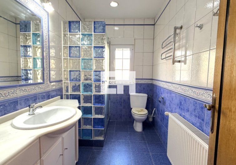 Resale - villa - Pilar de la Horadada - Costa Blanca