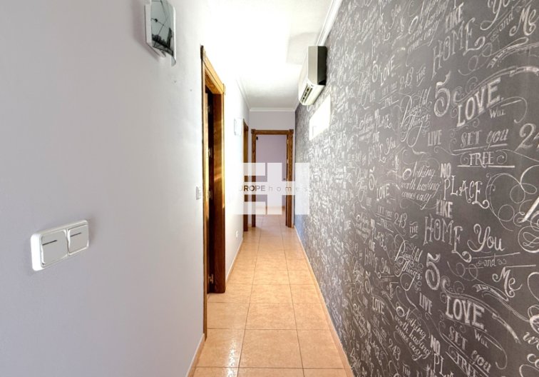 Resale - villa - Pilar de la Horadada - Costa Blanca