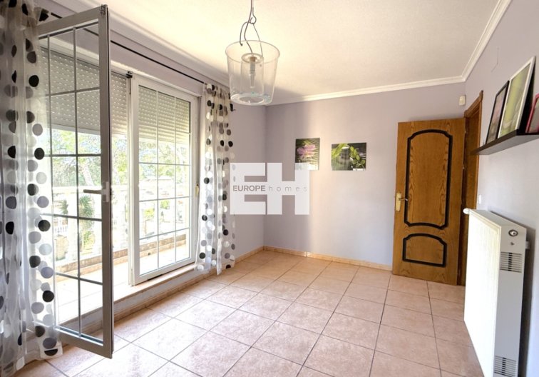 Resale - villa - Pilar de la Horadada - Costa Blanca