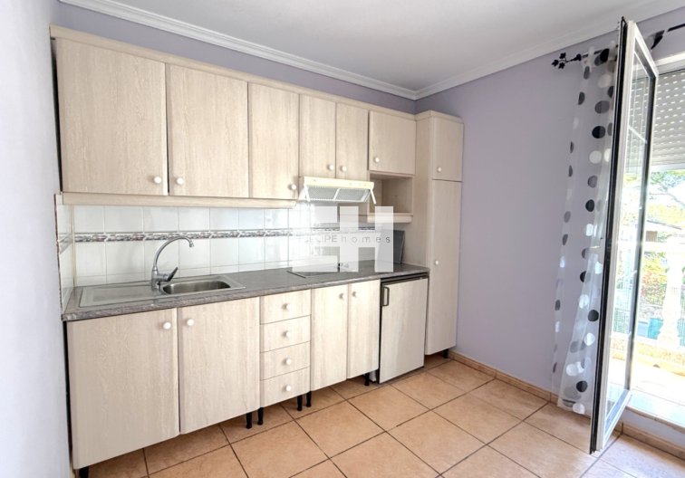 Resale - villa - Pilar de la Horadada - Costa Blanca