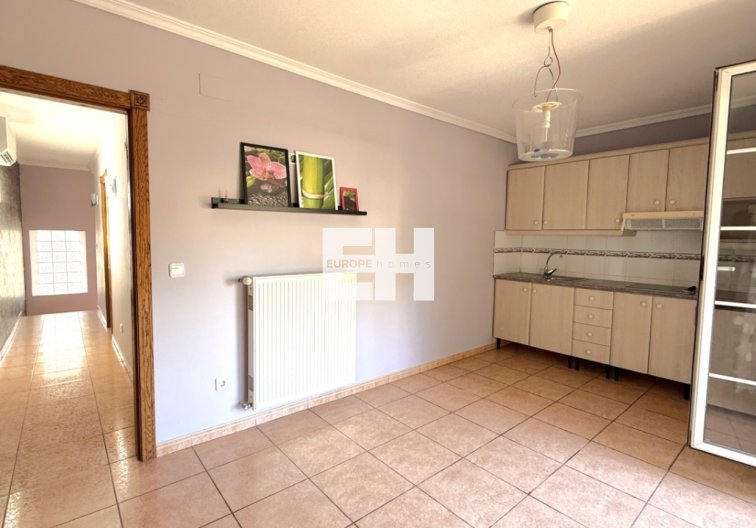 Resale - villa - Pilar de la Horadada - Costa Blanca