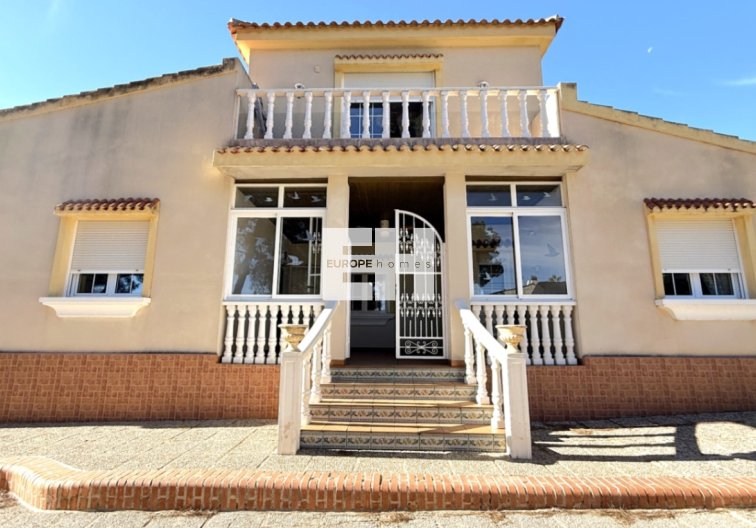 Resale - villa - Pilar de la Horadada - Costa Blanca