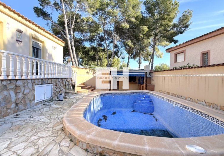 Resale - villa - Pilar de la Horadada - Costa Blanca