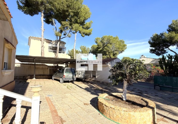 Resale - villa - Pilar de la Horadada - Costa Blanca