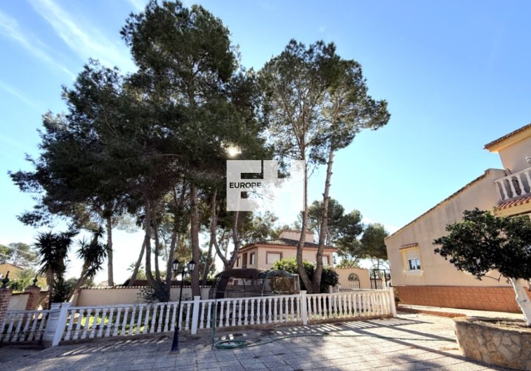 Resale - villa - Pilar de la Horadada - Costa Blanca