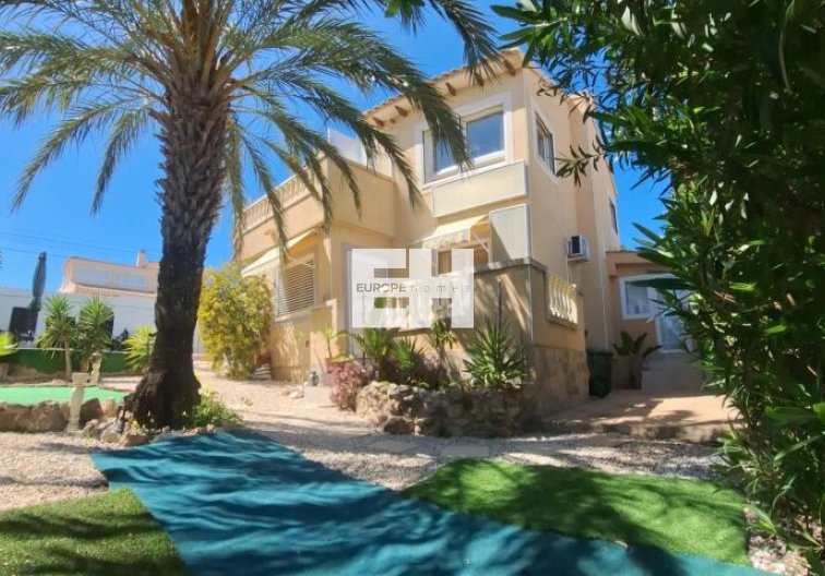 Revente - villa - Orihuela Costa - Costa Blanca