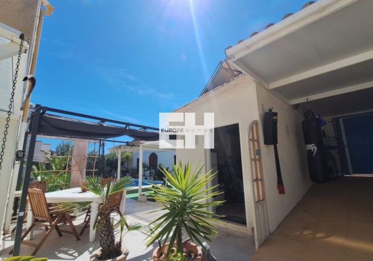 Revente - villa - Orihuela Costa - Costa Blanca