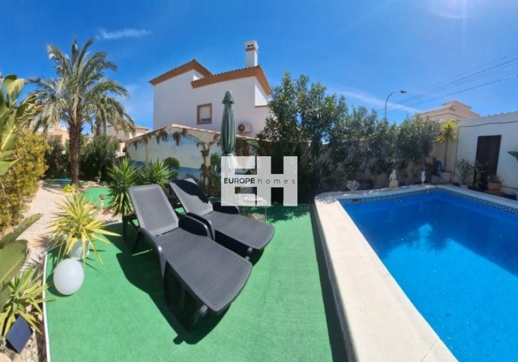 Revente - villa - Orihuela Costa - Costa Blanca
