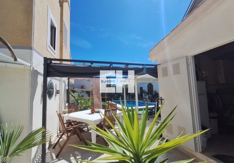 Revente - villa - Orihuela Costa - Costa Blanca