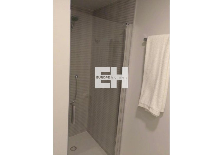 Resale - Apartment - Villamartin - Costa Blanca