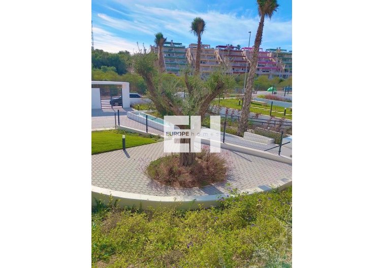 Resale - Apartment - Villamartin - Costa Blanca